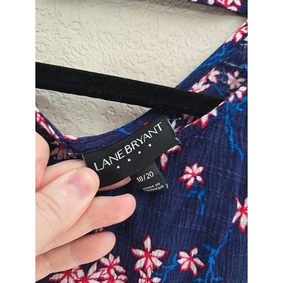 Lane Bryant Tunic Blouse Women Blue White Floral Cutout Flutter Sleeve 18/20 - Picture 4 of 4